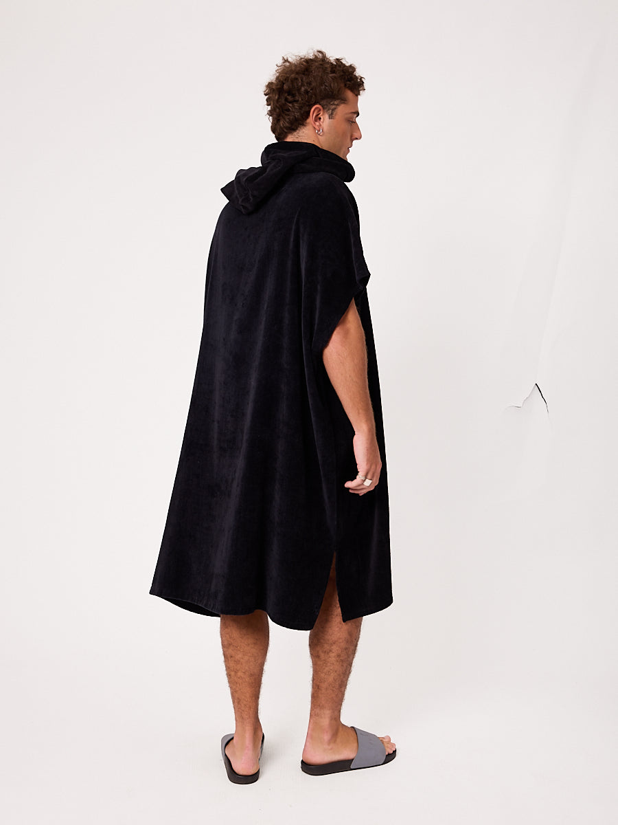 PONCHO AQUAN- BLACK