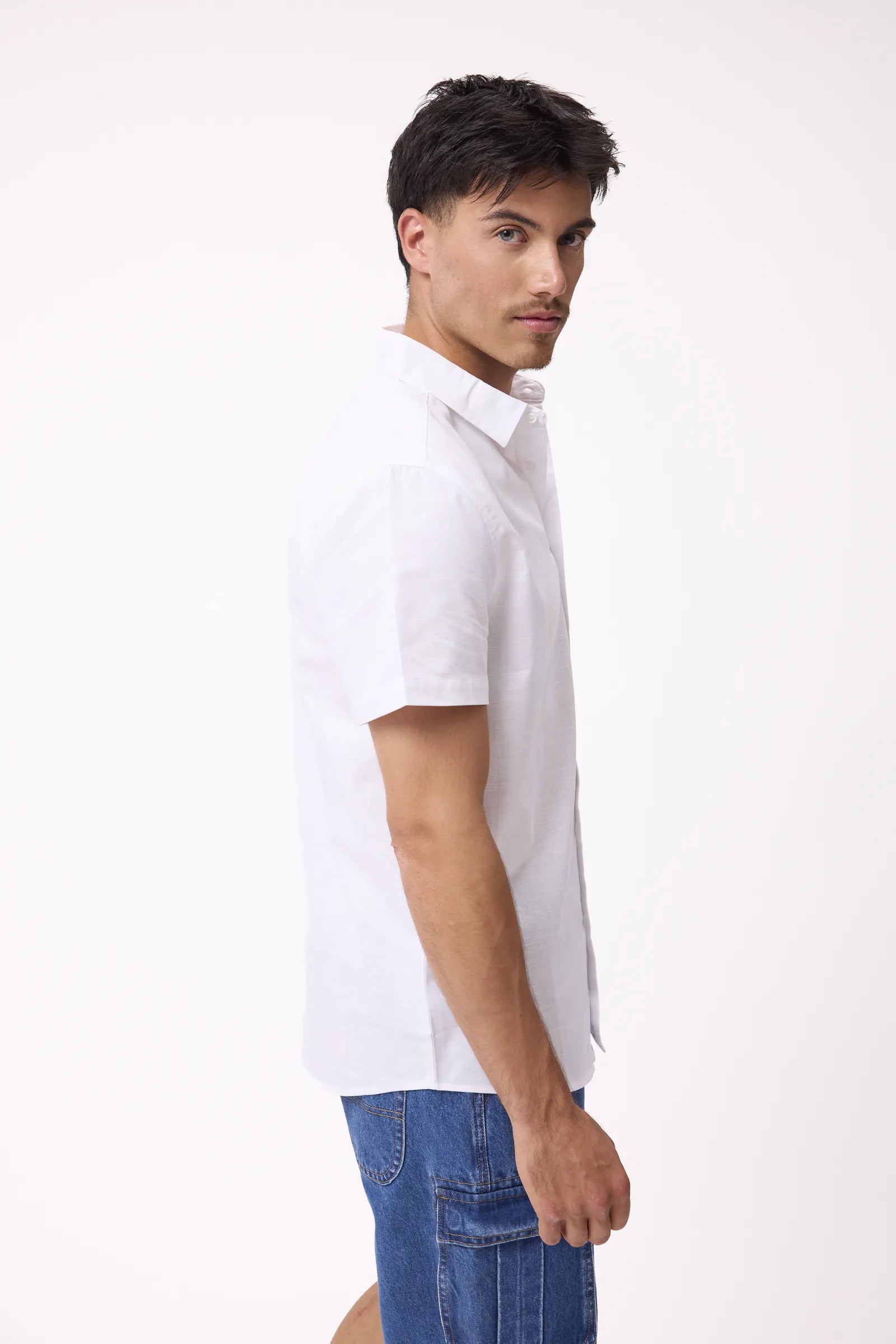 MANDER- WHITE