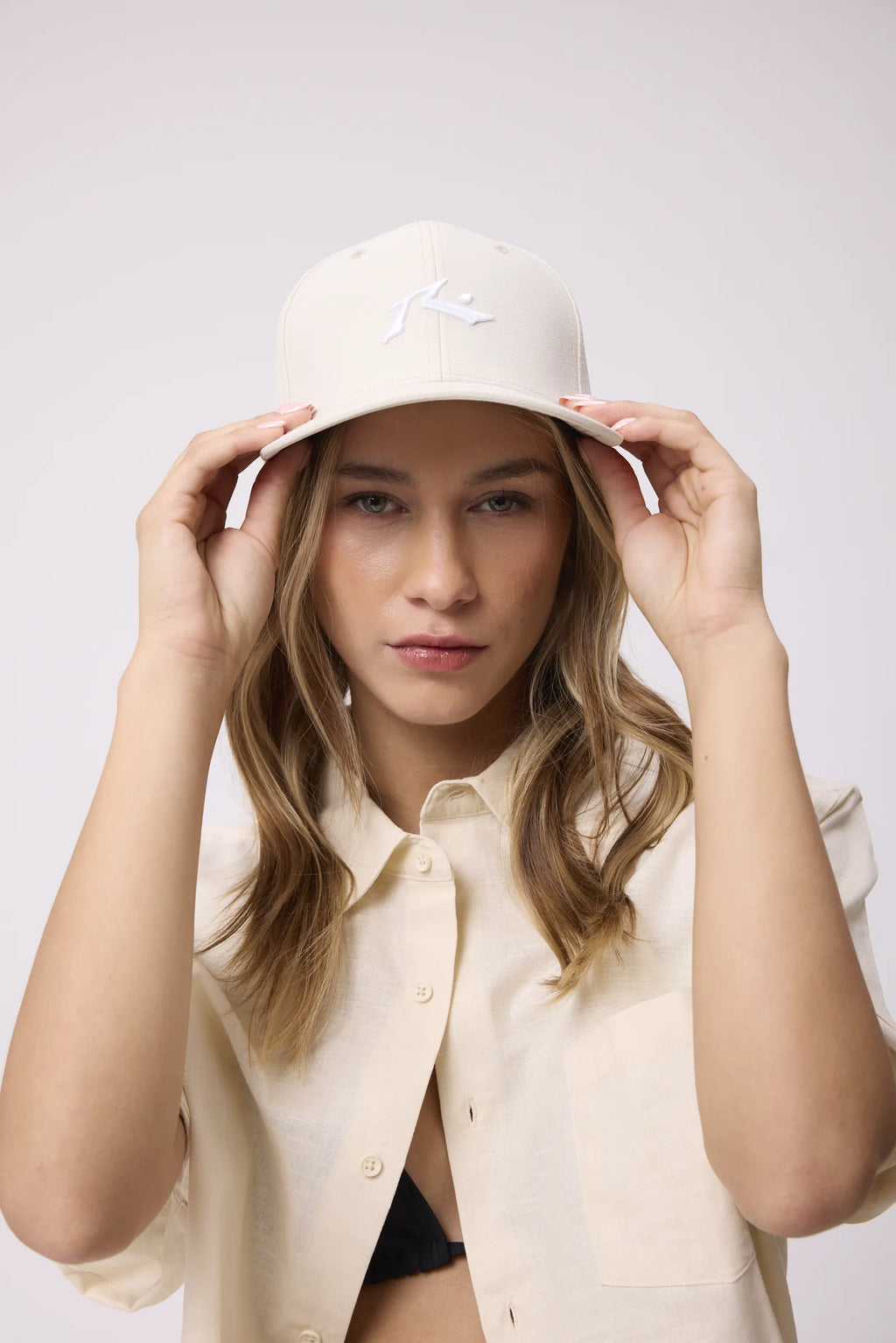 CAPIS CRUDE/WHITE