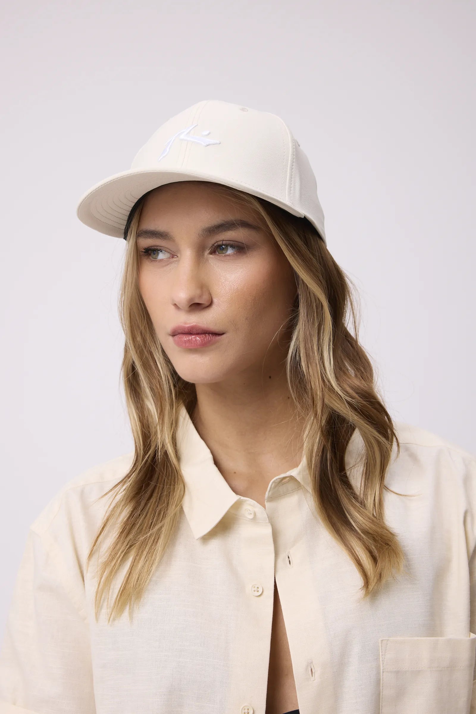 CAPIS CRUDE/WHITE