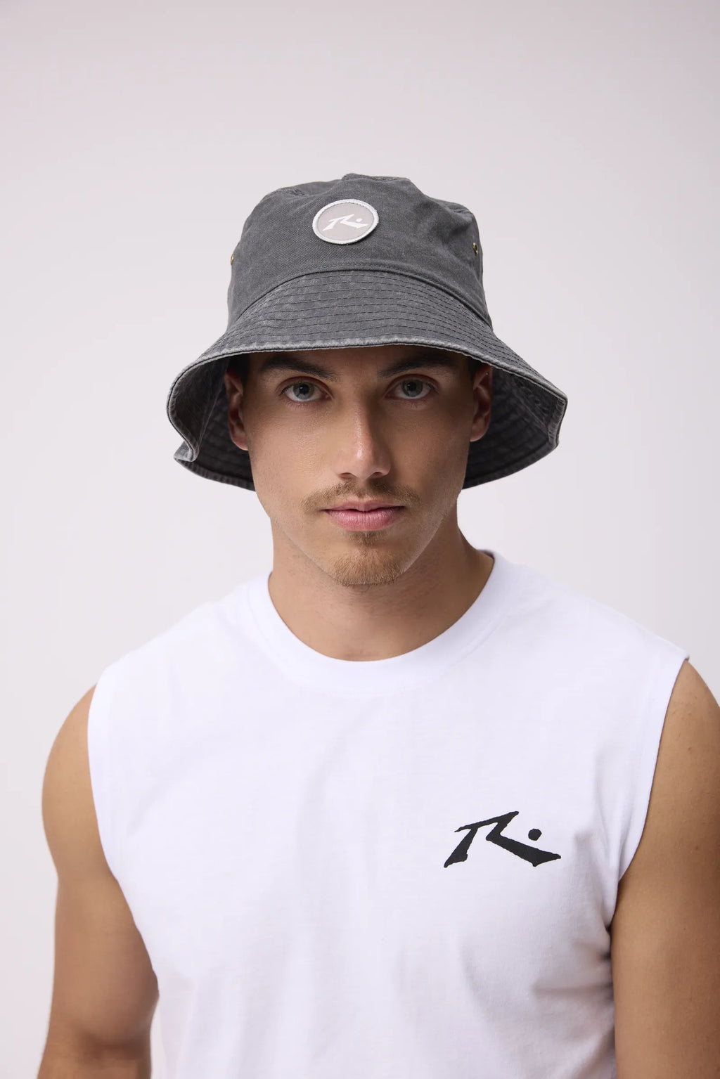 PEZE BLACK