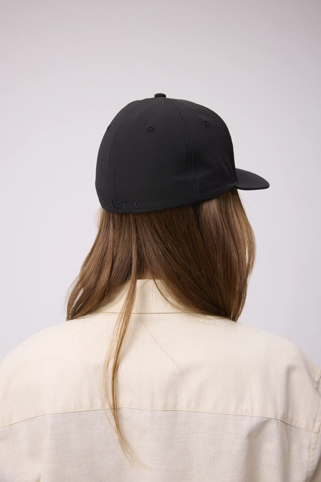 CAPIS BLACK